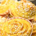 Saffransbullar med mandelmassa