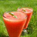 Läskande smoothie att svalka av sig med