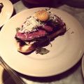 Bookmaker toast på grillad oxfilé