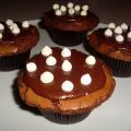 Browniemuffins med fudgeglasyr