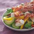 Fetaostsallad med bacon