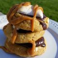 GOOEY WHITE CHOCOLATE CHIP COOKIES