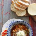 Vegetarisk minestronesoppa med black garlic.