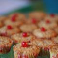 Röda vinbärsmuffins med havregryn