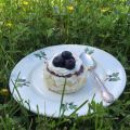 Glutenfria rulltårtsbakelser med blåbärsmousse,[...]