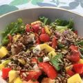 Sallad med kyckling, mango och örtquinoa