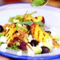 Sallad med grillade persikor
