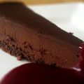 Chokladtårta med mockatryffel & mandelbotten
