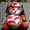 Kladdkakecupcakes med Fluffy White frosting
