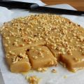 Jordnötsfudge med kondenserad mjölk