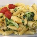 Snabb pasta Alfredo med färsk broccoli