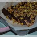 Enkel chokladkola med pitaschnötter