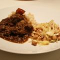 Köttgryta med rödvin och linser