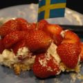 Jordgubbstårta och en vinnare!