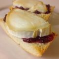 Toast med chèvre och lingon