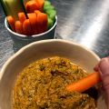 Pumpafrödip med gurkmeja och tomat