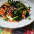 Råkosttallrik med broccoli & pumpaparmesan