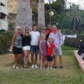 Familjen Fredholm har kommit till Nerja!