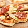 Pizza med ädelost