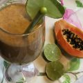 Frukostsmoothie med hemgjord mandelmjölk, inca,[...]