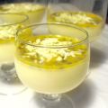 Pannacotta med vit choklad och syrlig topping