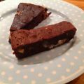 Kladdkaka med italiensk torrone, en med choklad[...]