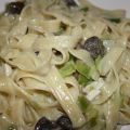 Skogschampinjon- och brie tagliatelle