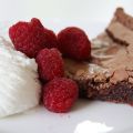 Guldnougatkladdkaka