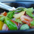 Grönsallad med plommon