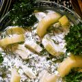 Fräsch gurksallad med yoghurtdressing