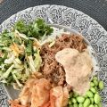 

Koreansk pulled pork med japansk coleslaw



