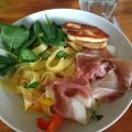 Pasta med paprika och halloumi
