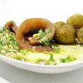 Matjessill med gremolata och pinjenötter