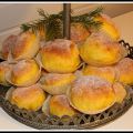Saffranssockerbullar med vaniljfyllning