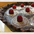 CHOKLADFUDGEPAJ MED TRE LAGER CHOKLAD OCH HALLON