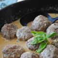 Köttbullar med smak av basilika