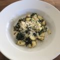 Gnocchi med svamp och spenat