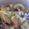Avocado och gurksallad