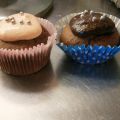 Cupcakes med frosting & silverkulor