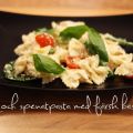 Lax- och spenatpasta med färsk basilika