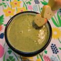 Grönskande frukostsmoothie med nässlor, nypon[...]