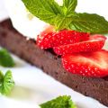 Mintchokladkaka med crème fraicheboll