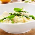 Vårrisotto med sparris, salladslök och[...]