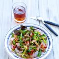 Sallad på karré med kryddig vinägrett