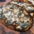 Potatispizza med spenat och feta