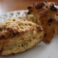Apelsinscones med mullbär och goji
