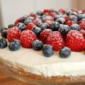 Lätt limecheesecake med bär