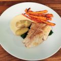 Smörstekt torskrygg med kumminrostade morötter,[...]
