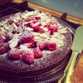 Kladdkaka med hallon