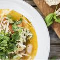 Italiensk bondsoppa med lagrad Grana Padano,[...]